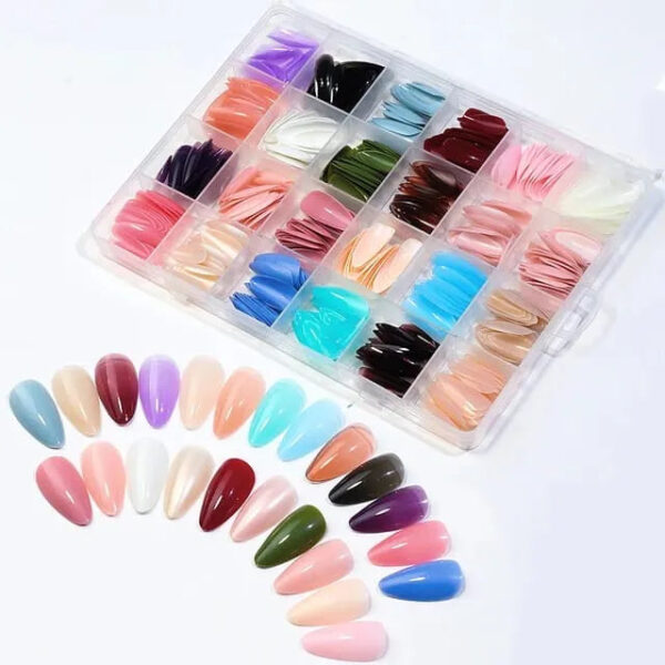 colorful nails box (Random Color)